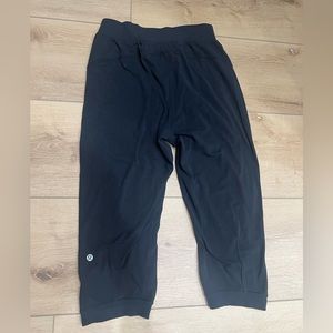 Lululemon crop joggers